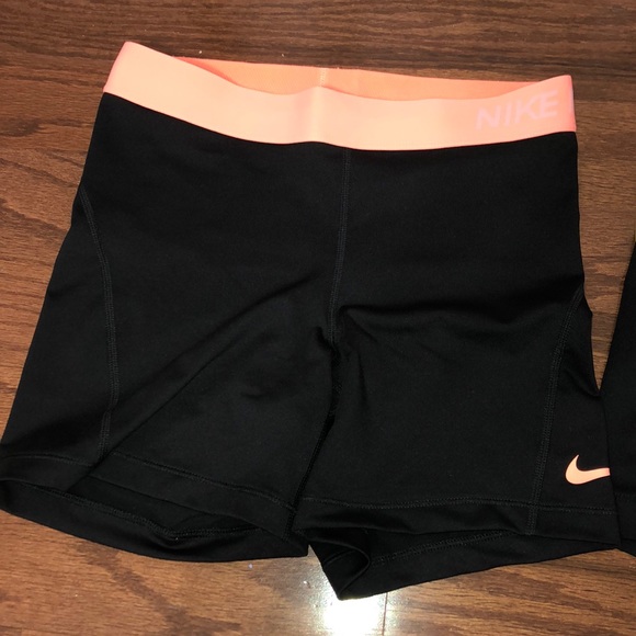 Nike 5” Inseam Bike Shorts (CORAL IS BRAND NEW) - Picture 2 of 5